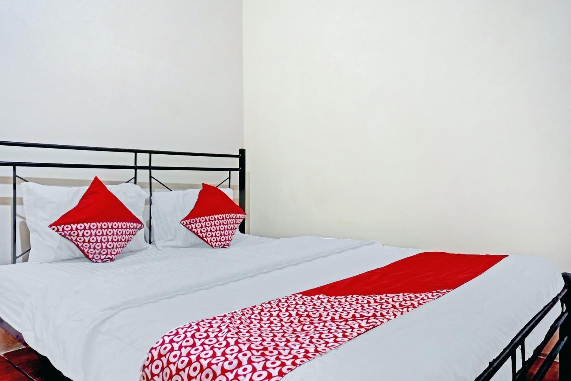 โอโย 90689 ลิลลี่ เฮาส์ Hotel ทังเกอรัง ภายนอก รูปภาพ