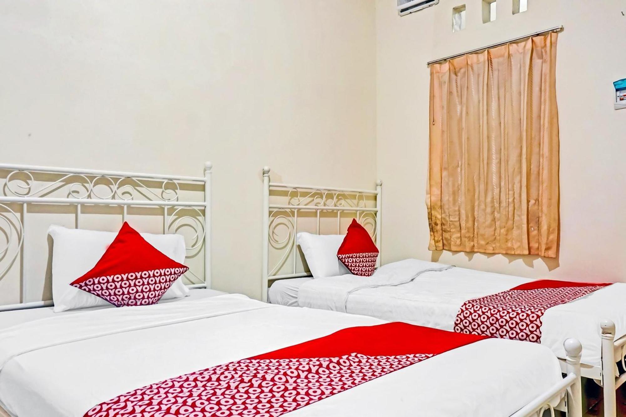 โอโย 90689 ลิลลี่ เฮาส์ Hotel ทังเกอรัง ภายนอก รูปภาพ