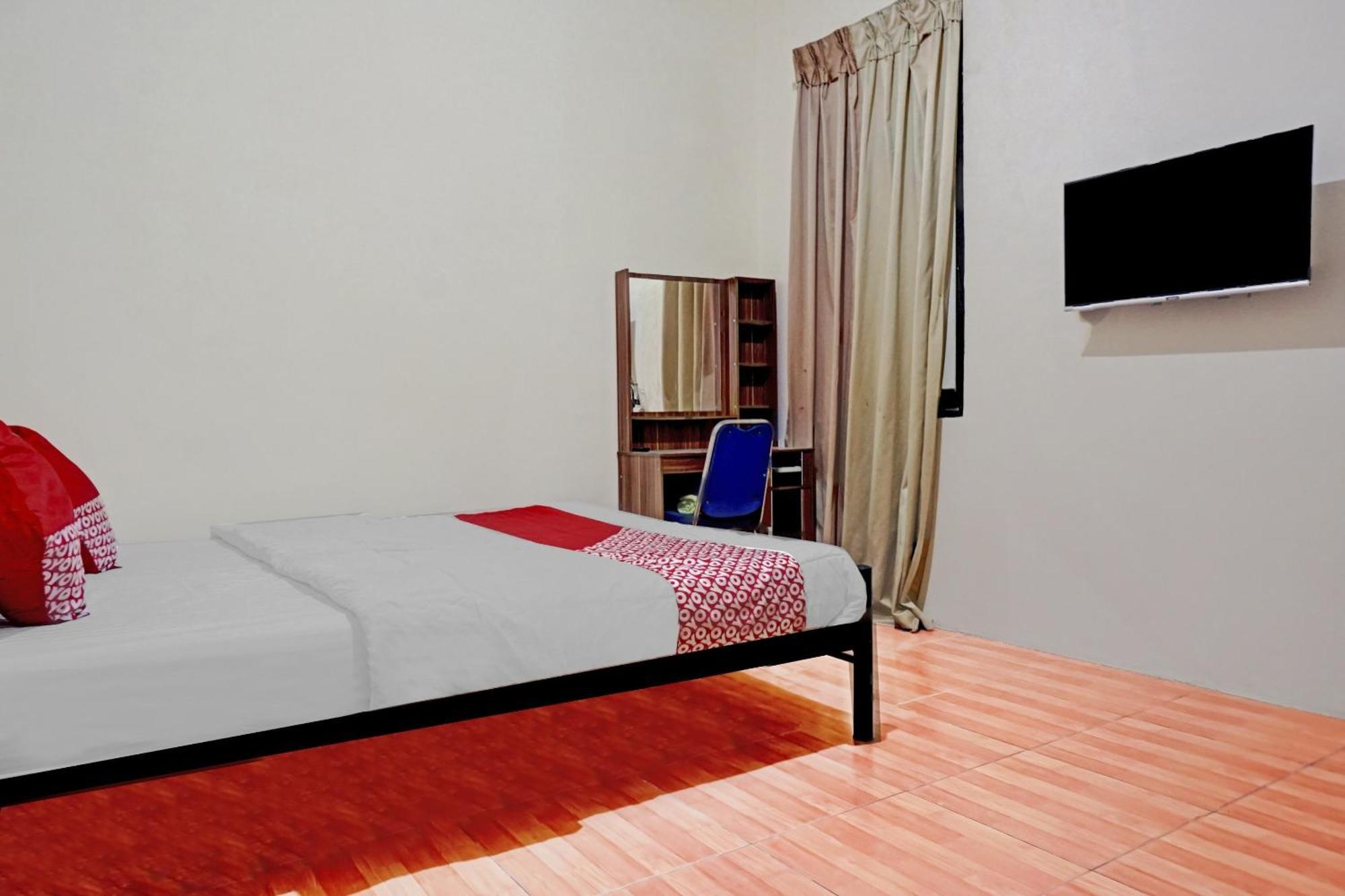 โอโย 90689 ลิลลี่ เฮาส์ Hotel ทังเกอรัง ภายนอก รูปภาพ